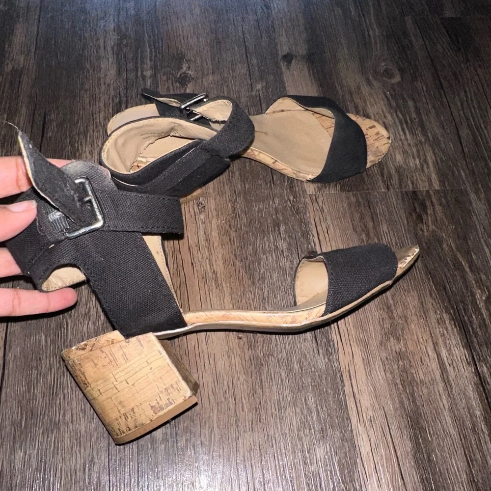 Merona Black and Tan Heels size 9 1/2